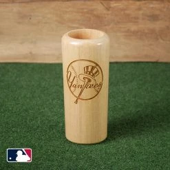 Thompson Mug Co. - Dugout Mugs New York Yankees Shortstop Mug